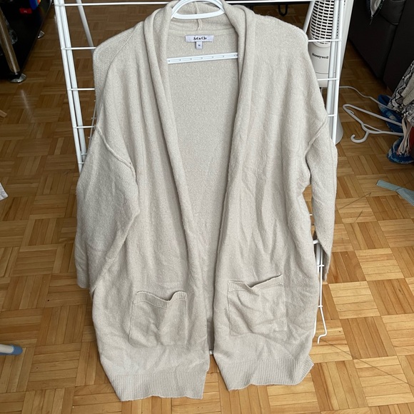 White cardigan - Picture 1 of 3